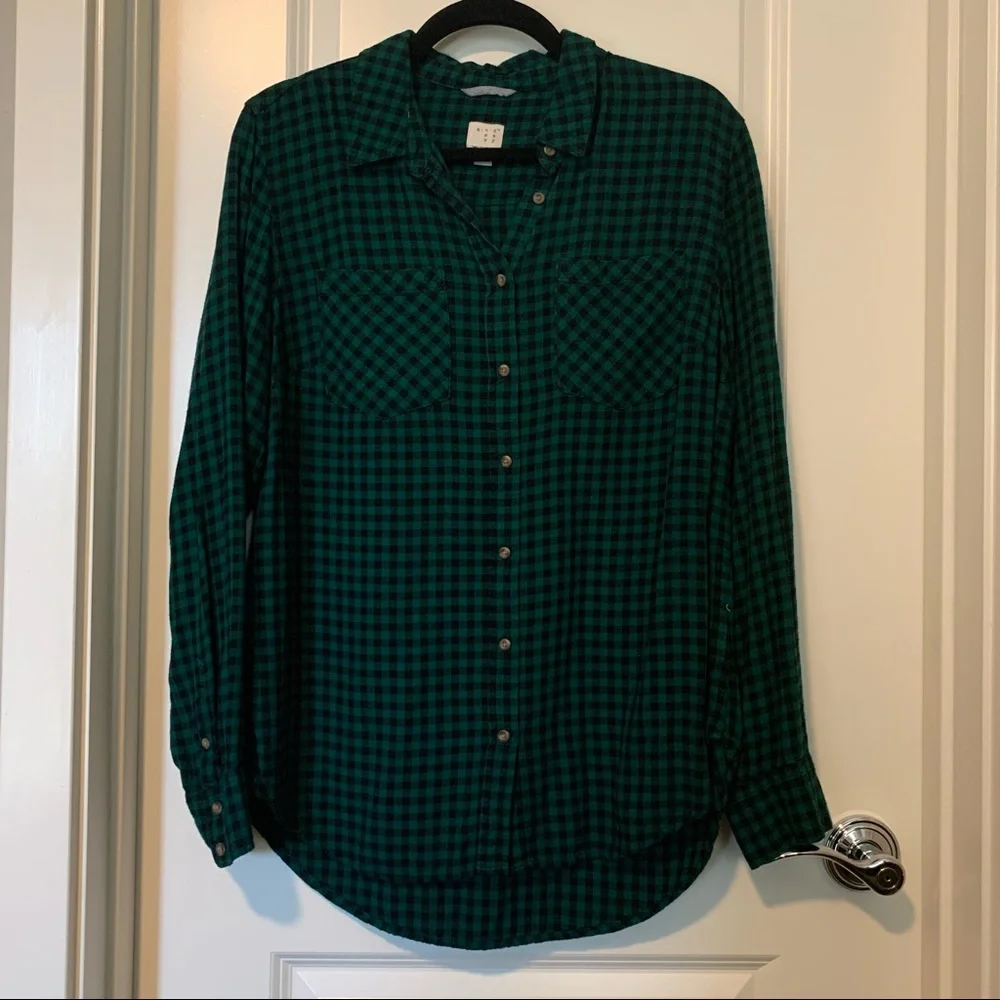 Green Buffalo Plaid Button Down Flannel - Picture 2 of 6